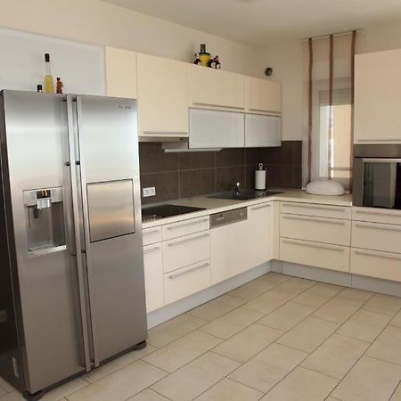 Apartment Toma Kučine エクステリア 写真